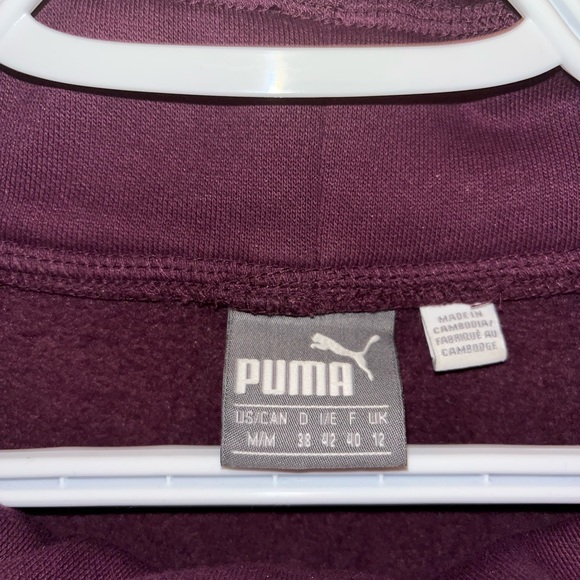 Beautiful turtle neck hoodie - Picture 3 of 3